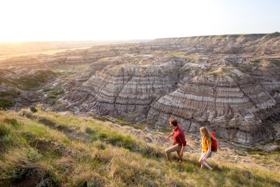 Couple hiking at Horsethief Canyon