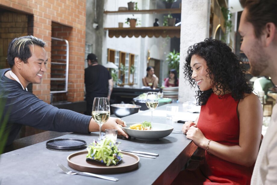 couple being served at the bar at Fortuna's Row