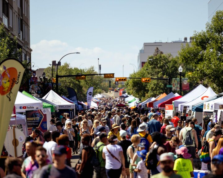 crowds at Marda Gras street festival